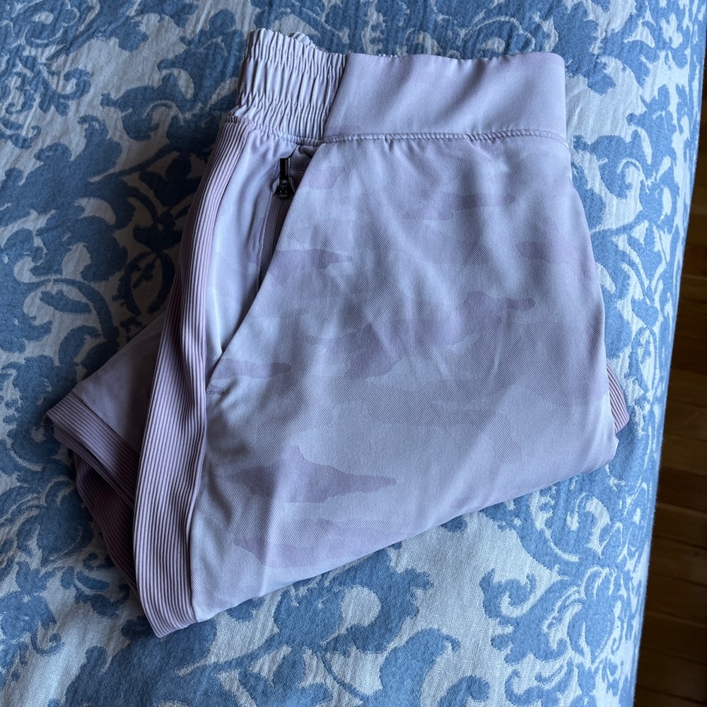 Athleta Purple Camo Brooklyn Joggers Size 4 - Fully Lined